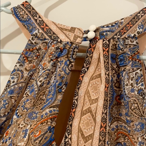 Patterned Tank Top - Picture 2 of 3